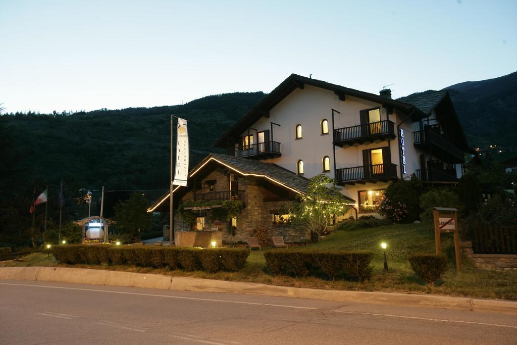 Hotel Chalet La Meridiana Saint-Pierre Exterior photo